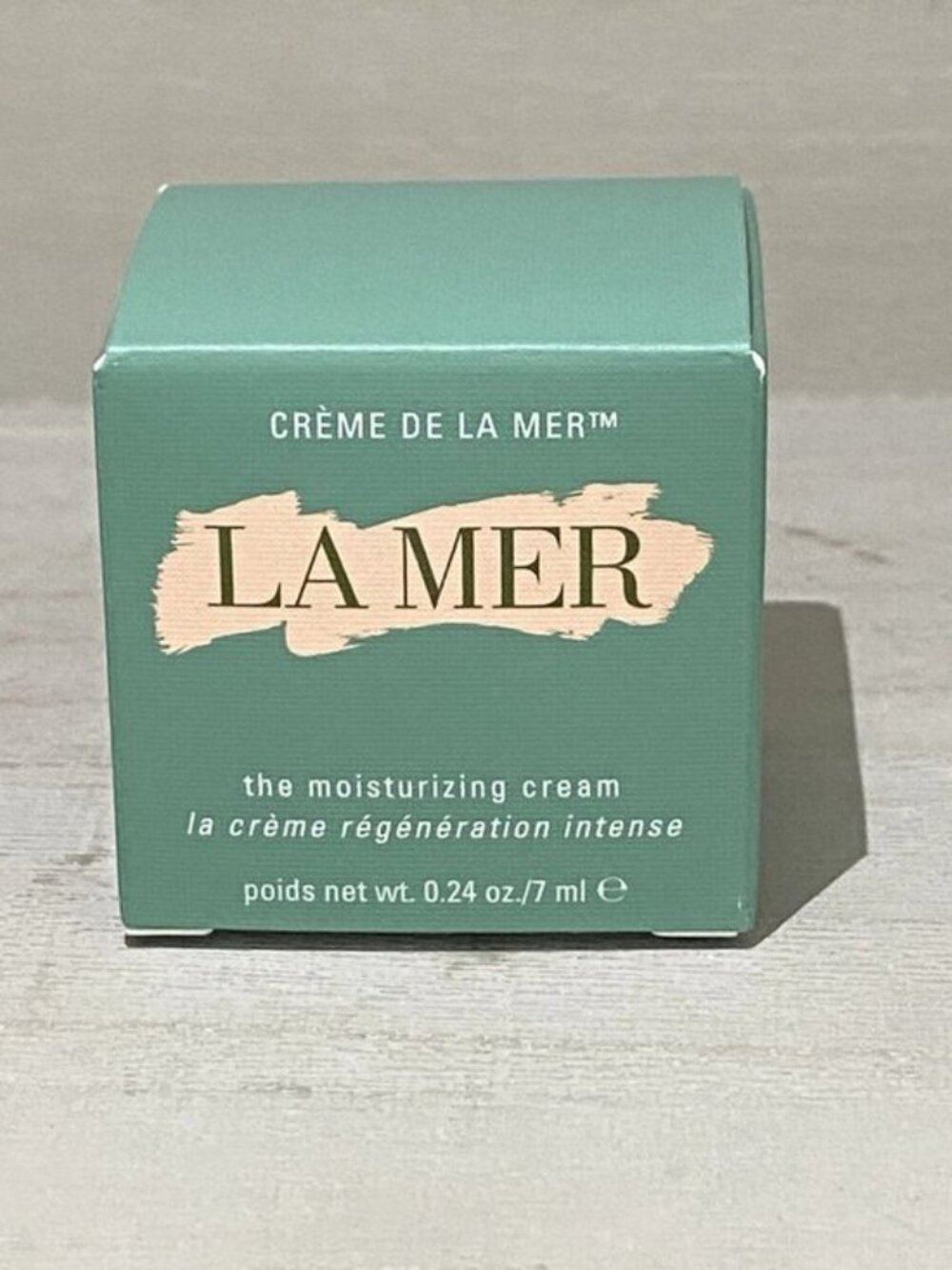 LA MER Creme de la Mer Moisturizing Face Cream, 0.24 oz / 7 ml - Picture 2 of 2